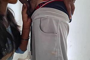 gau ke desi ladies ke muh me itna bada lund diya ki uski sas ruk gai.