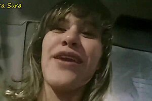 pretty short hair amateur paying uber with card