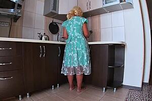 Peeping Under Mature Housewife Skirt And Anal Sex In Big Ass