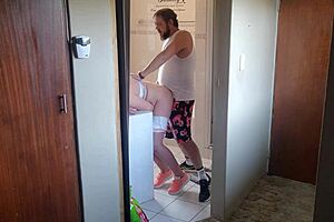 Kongkek Isteri Jiran Selingkuh Di Sesi Gim Cepat