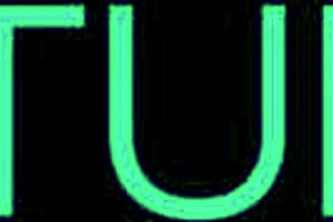 Oh man, this 18 year old student makes a guy cum at the milking table... so hot!