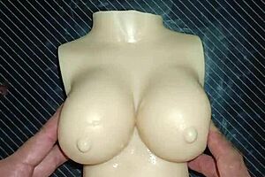 Dolly Recibe En Todas Las Posiciones Aprieto Sus Tetas Y Disfruta De Puro Sexo Anal!