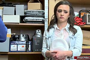 Officer fucks teen 18+ for stealing phones 😤