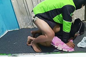 i prank ordered gojek driver and invited him to fuck me at home... oops