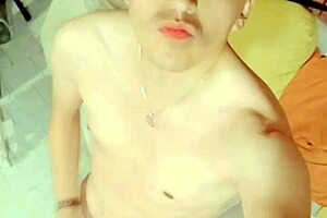 Masturbándome Usando Mi Nuevo Sombrero