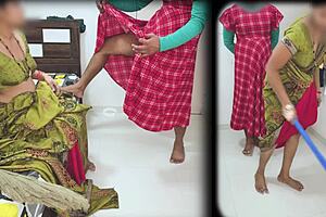 Komal ki kamwali malkin ke nikli lesbian with pussy licking.