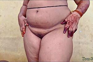 Step daughter takes daddy's big cock deep in shaved pussy during hardcore reality fuck