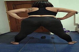 Are you watching this mature chubby milf doing workout in transparent leggings for flashing?