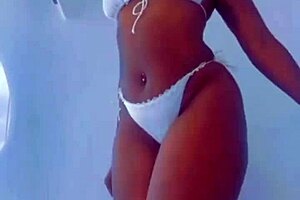 Rebeca Santana shares hot moments in amateur video