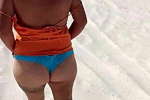 Mexicana Puta Exhibits Tits and Ass Manoseada in Public Beach Mexico