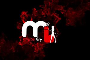 Enquanto Meu Marido Lavava o Carro Fui Até a Conveniência do Posto Conheci Um Novinho Lindo e Fui Transar no Banheiro do Posto