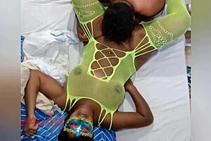 puta latina bbw cumming from oral with hairy pussy