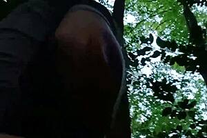 Mistress Kantalis tilbyr bundet slave Ebed i skogen