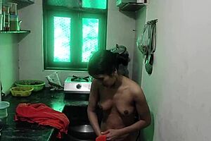 Indian hot sali enjoys hardcore blowjob doggystyle fucking and creampie orgasm with jija g alone at home