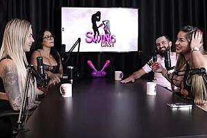 safada demonstra seu boquete mostra a buceta depois de dizer que gosta de engolir tudo na hora do sexo oral ele tem o pau médio - juli figueiró e felipe larrossa sheer red