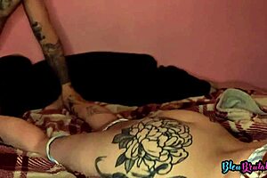 Pretty thick French redhead milf gets her tight butthole worshipped with ass licking rimjob and cunilingus by hungry shark guy 😋🍑🇫🇷