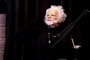 morena gostosa faz stripper mostra os lindos peitos e a buceta apertadinha após falar que frequentava boates