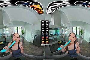 Virtual porn breakfast with girlfriend Sera Ryder turns into tit play and food fun