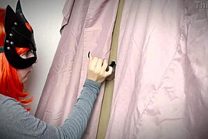 ginger girl discovers gloryhole ready to suck?