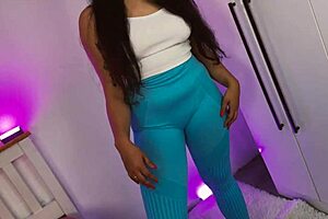 raissa conte squeezes her fat curvy ass into tight gym leggings