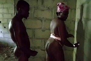 Curvy Ebony Tempts Fat Ass Fuck In Abandoned Spot