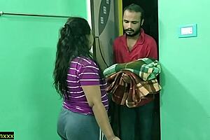 Sales boy bends bhabhi doggystyle for dirty creampie pounding
