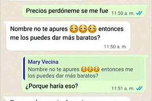 snuck these shots of neighbor doña mary's epic mexican ass in tight gym leggings