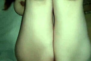 HOY MI VECINA KAREN TIENE LAS tetas GRANDES COMPLETAS