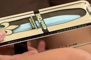 devi emmerson licks megan monroe's pussy so good 😋