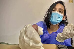 Paciente tu verga tan dura no resisto mamarla ya?