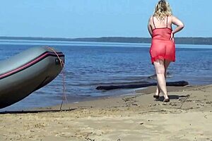 Milf juicy ass beach tease big tits pussy legs spread