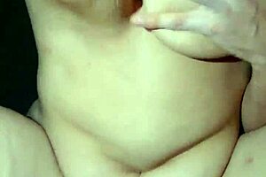 Mi mejor amiga merecía esta cogida brutal con pasión