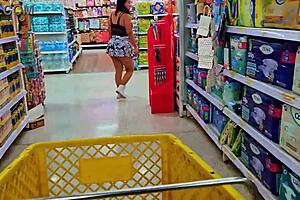 Cuckold films hotwife flashing big ass supermarket!