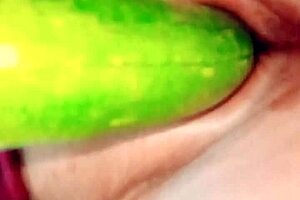 Village Wife's Cucumber Fuck: Desi Bhabhi Outdoor Dildo Play?