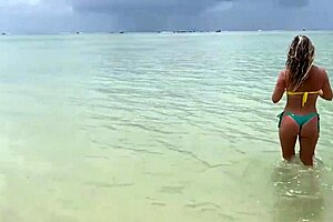 Public outdoor anal creampie shocks her completely