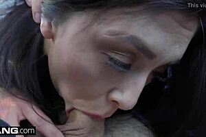 Amateur teen Kara Faux oils up outdoors. Group massage leads to her creampie fill.