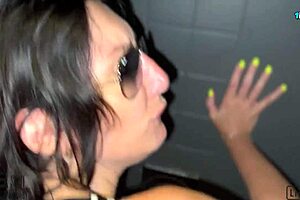 Restaurant Beauty Deepthroat Cougar Rough Fuck Whore Roleplay
