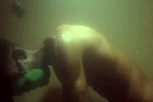 busty african ebony mommy spreads shaved wet pussy