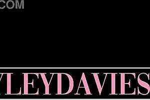 hayley davies fucks busty aussie best friend strapon