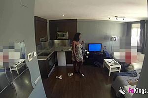 how does cuban lisa black deepthroat jordi’s huge cock fully?