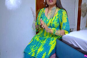 pinki chachi flirts then tries painful anal fuck with young nephew desi style