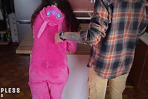 Daddy, what you doing to innocent teen stepdaughter alone? 😱 tight wet panties ripped in kitchen