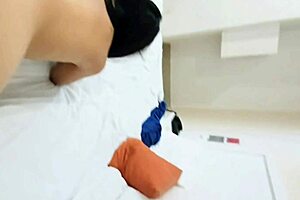 cheating girlfriend calls doctor boyfriend on phone