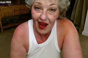 Bbw hairy goddess dawnskye1962 spreads dripping ass for worship orgasm may 09!