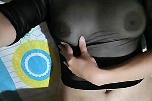 me masturbate with boss so he double my salary??