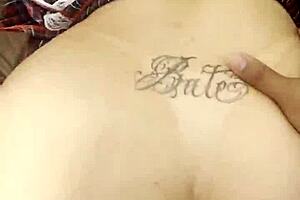 você quer ver a empregada pagando com a buceta?