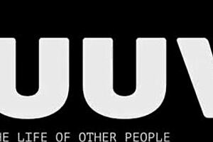 Euro teen girlfriend vibes pussy flashing toys in private bedroom