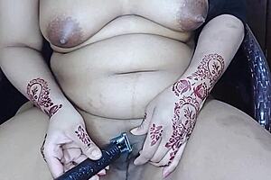 Hey stepsis let me shave that hairy pussy smooth for you