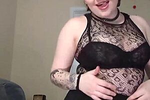 watch me dance clothes off squirting fat legs spread for womanizer dildo pussy play