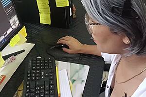 what a day at work... got this yummy cock to taste first time office 😋🍆💦